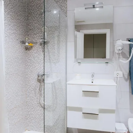 Hostal Vibes Surfhouse Costa Adeje (Tenerife)